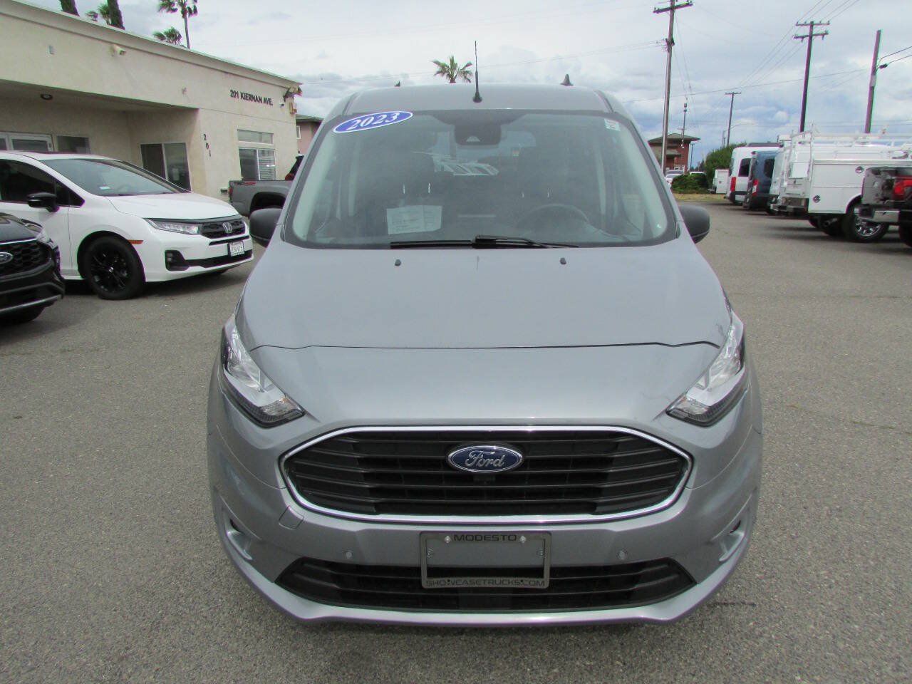 Used 2023 Ford Transit Connect XLT FWD image 3