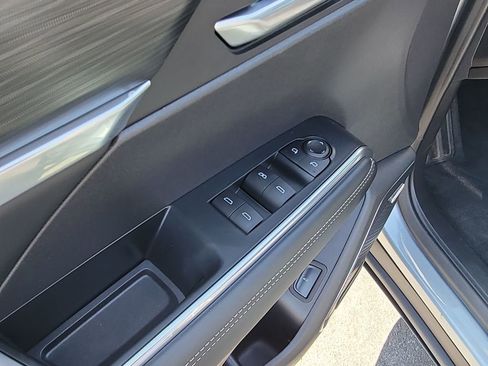 Used 2026 GMC Acadia Elevation image 23