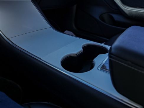 Used 2018 Tesla Model 3 Long Range image 30