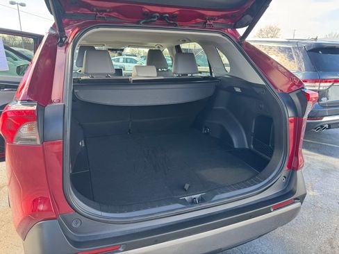 Used 2020 Toyota RAV4 Limited image 31