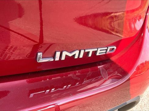 Used 2020 Toyota Highlander Limited FWD image 8