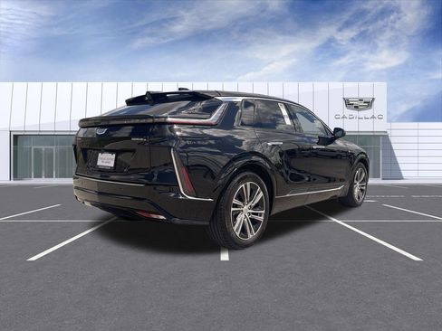 Certified 2024 Cadillac Lyriq Luxury w/ LPO, Floor Liner Package AWD/4WD image 8