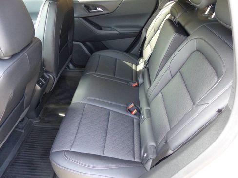 Used 2026 Chevrolet Equinox LT w/ Convenience Package II image 26