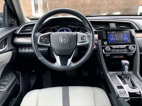 Used 2019 Honda Civic EX image 6