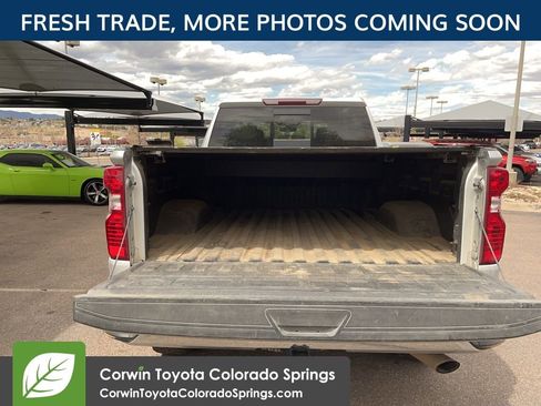 Used 2023 Chevrolet Silverado 2500 LT w/ Convenience Package image 5