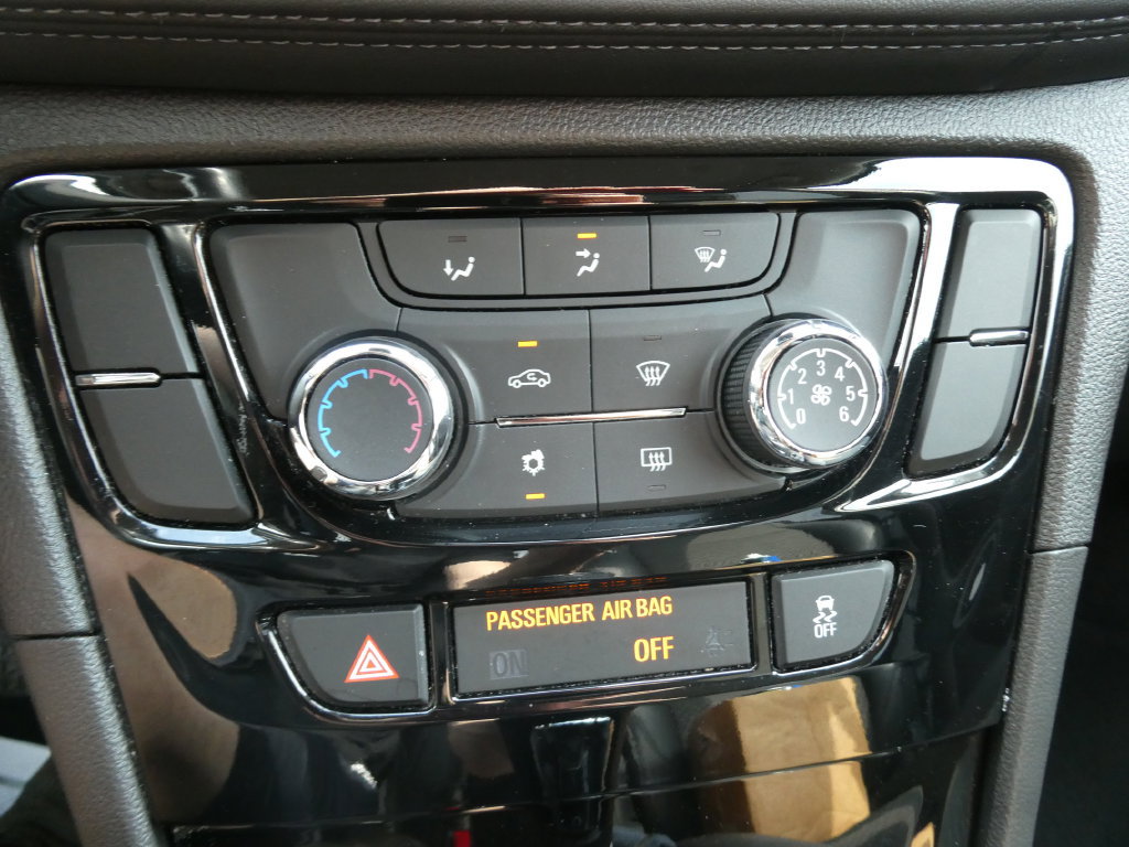 Used 2019 Buick Encore Preferred FWD image 27