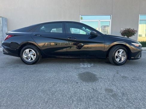 New 2026 Hyundai Elantra SE image 5