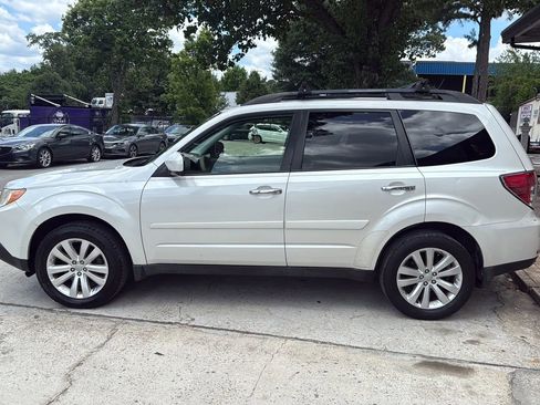 Used 2013 Subaru Forester 2.5X Premium AWD/4WD image 8