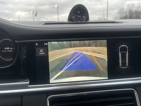 Used 2018 Porsche Panamera 4 image 22