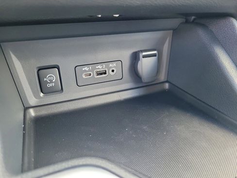 New 2025 Nissan Sentra SR image 30