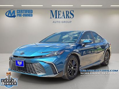 Used 2025 Toyota Camry SE w/ Convenience Package