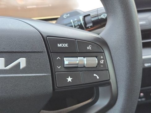 Certified 2025 Kia K4 FWD image 24
