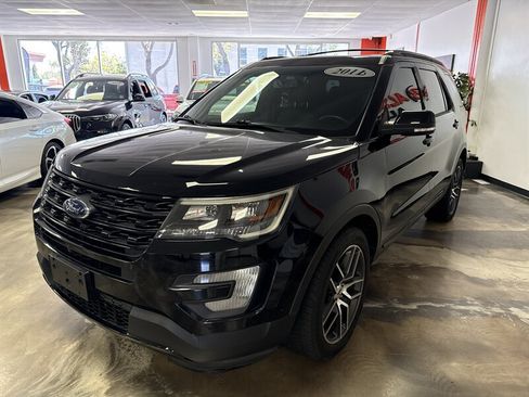 Used 2016 Ford Explorer Sport w/ Equipment Group 401A AWD/4WD image 8