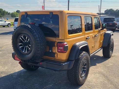 New 2026 Jeep Wrangler Unlimited Rubicon w/ Xtreme 35 Tire Package AWD/4WD image 2
