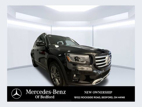 Used 2026 Mercedes-Benz GLB 250 4MATIC image 1