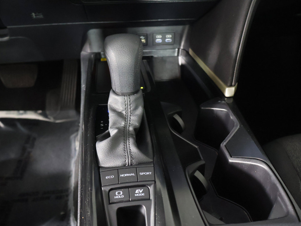 Used 2025 Toyota Camry LE FWD image 40