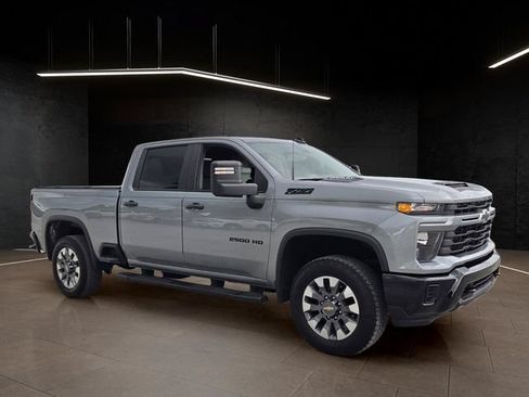Used 2024 Chevrolet Silverado 2500 Custom w/ Custom Value Package AWD/4WD image 1