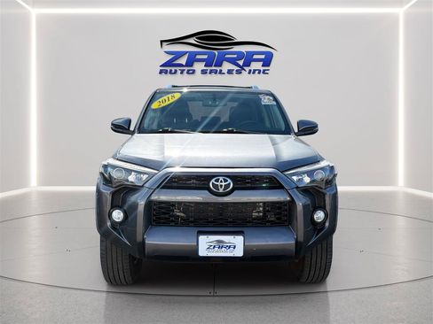 Used 2018 Toyota 4Runner SR5 Premium AWD/4WD image 2