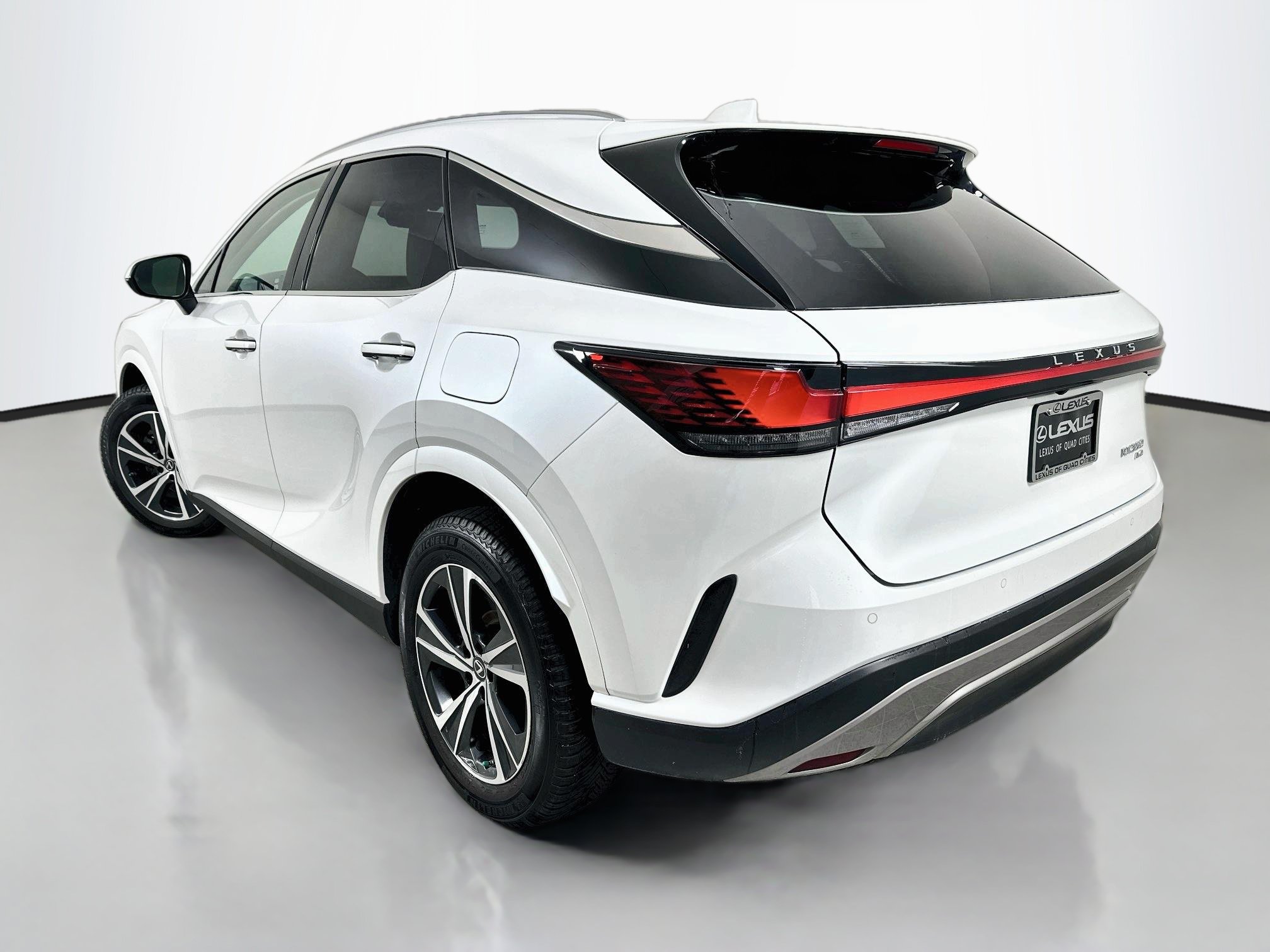 Used 2023 Lexus RX 350 Premium w/ Cold Area Package AWD/4WD image 5