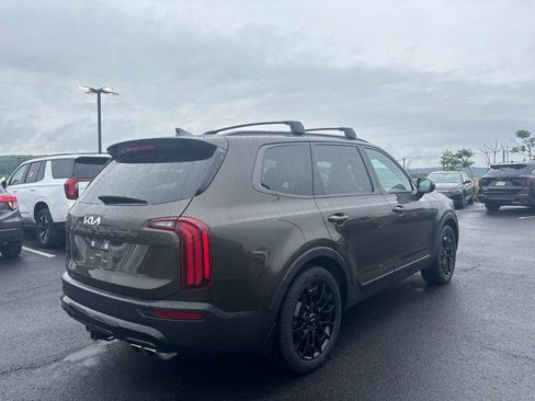 Certified 2022 Kia Telluride SX w/ Nightfall Edition Package AWD/4WD image 2