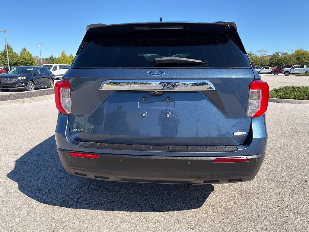 Used 2020 Ford Explorer XLT AWD/4WD image 6