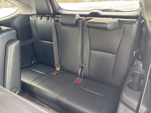 Certified 2023 Toyota Highlander XLE image 24