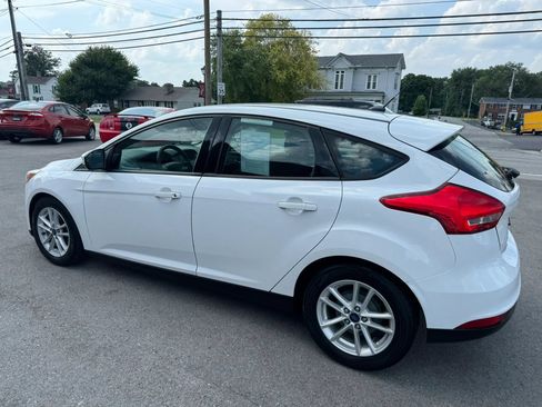 Used 2017 Ford Focus SE FWD image 9