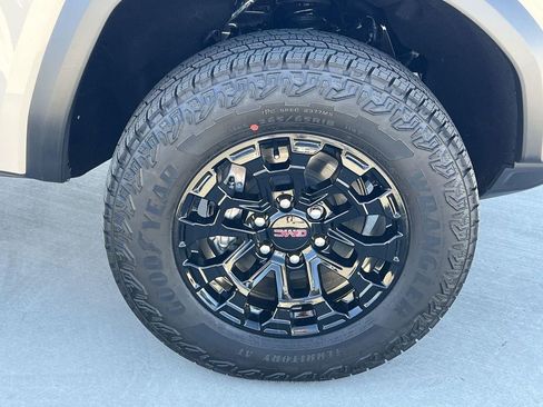 New 2026 GMC Canyon Elevation image 32