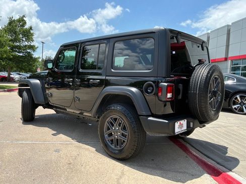 Used 2025 Jeep Wrangler Unlimited Sport AWD/4WD image 8