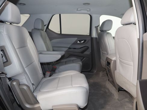 Used 2019 Chevrolet Traverse LT w/ LPO, Floor Liner Package AWD/4WD image 13