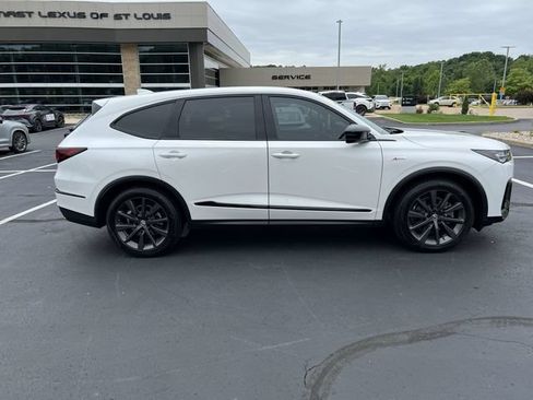 Used 2025 Acura MDX A-Spec AWD/4WD image 2