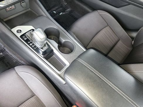 Used 2025 Nissan Altima 2.5 SV FWD image 22