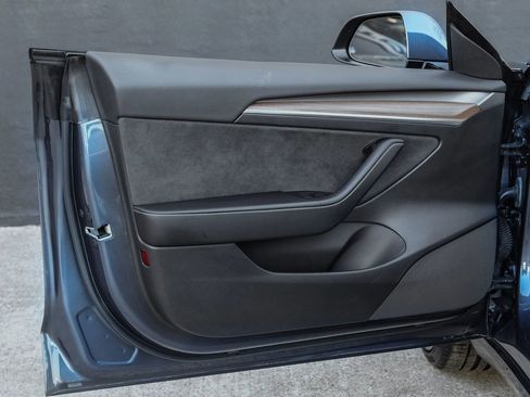 Used 2023 Tesla Model 3 Performance image 48