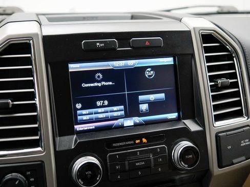 Used 2015 Ford F150 Lariat w/ Equipment Group 502A Luxury image 27