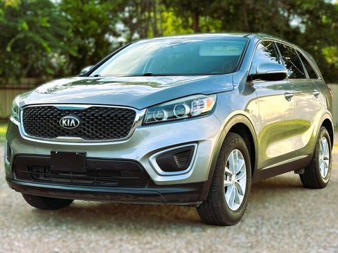 Used 2016 Kia Sorento L FWD image 7