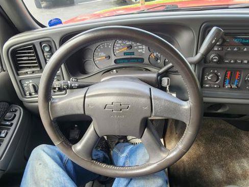 Used 2003 Chevrolet Avalanche 4x4 w/ Suspension Package, Off-Road image 17