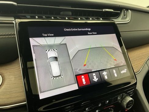 Used 2022 Jeep Grand Cherokee Summit w/ Luxury Tech Group V image 5