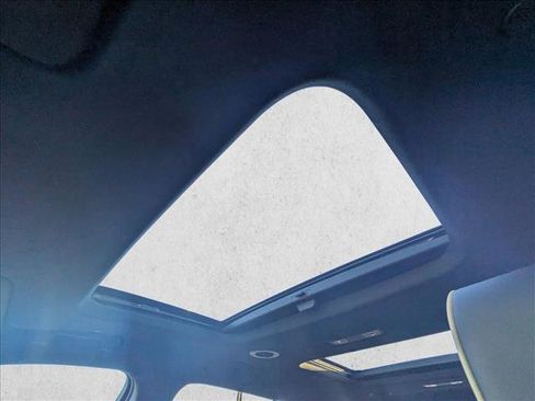 Certified 2023 Chevrolet Traverse Premier w/ Redline Edition image 15