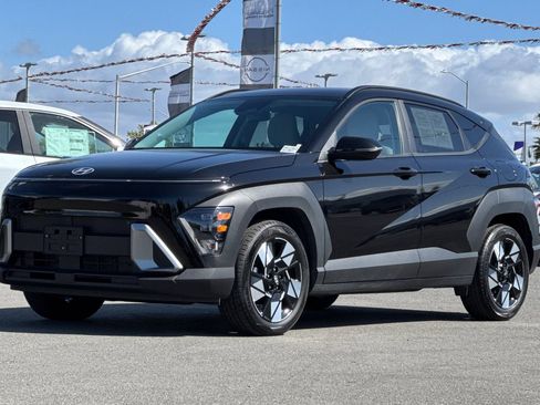 Used 2025 Hyundai Kona SEL FWD image 8