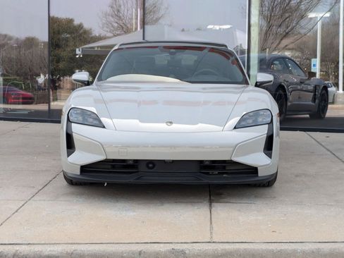 New 2025 Porsche Taycan Turbo image 6