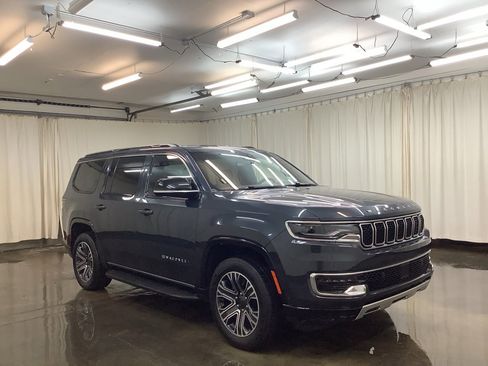 Used 2024 Jeep Wagoneer Series II image 4