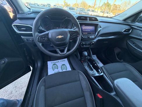 Used 2021 Chevrolet TrailBlazer LT w/ Sun and Liftgate Package image 10