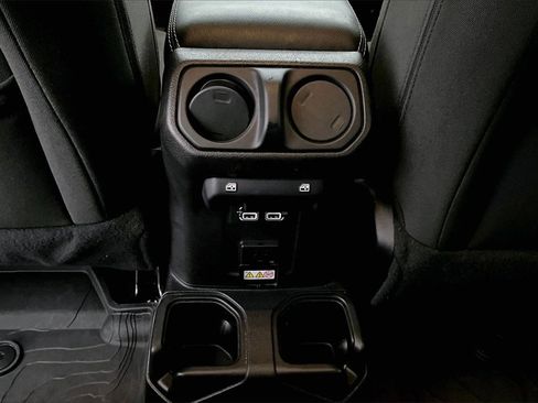 Certified 2019 Jeep Wrangler Unlimited Sahara image 15