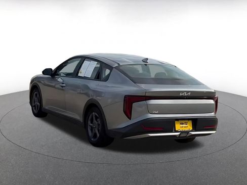 Used 2025 Kia K4 LXS image 11