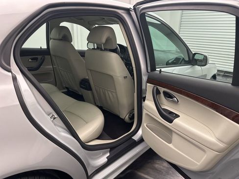 Used 2010 Saab 9-3 2.0T image 7