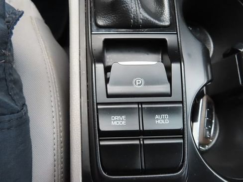 Used 2019 Hyundai Tucson Value FWD image 26