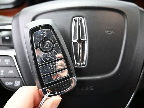 Used 2023 Lincoln Nautilus Reserve w/ Equipment Group 201A image 42