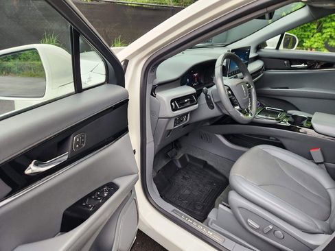 Certified 2022 Lincoln Nautilus Reserve image 28