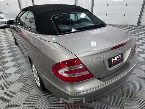 Used 2004 Mercedes-Benz CLK 320 Cabriolet image 19