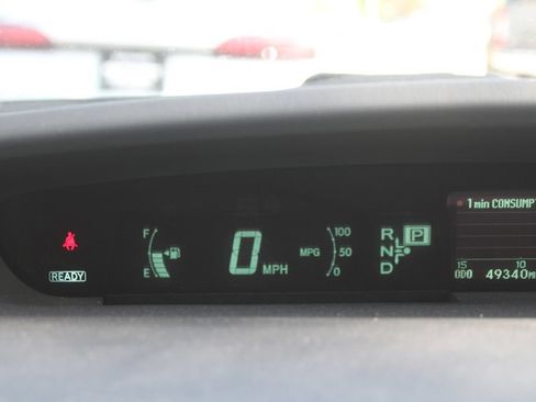 Used 2015 Toyota Prius Four FWD image 33